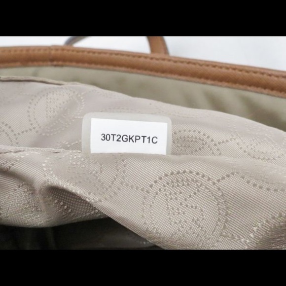 Michael Kors Pebbled Nylon tote - Picture 5 of 6